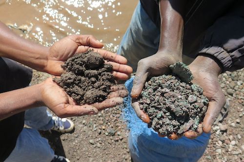 Thợ mỏ khai thác cobalt tại Congo.
